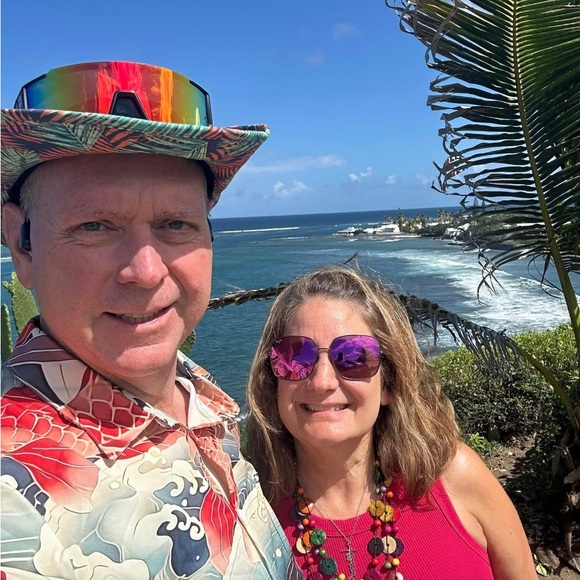 Meet Your Posher Cindee - Picture 2 of 4